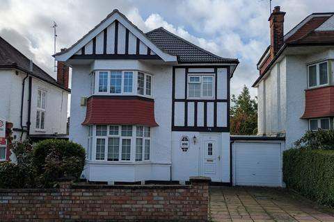 3 BEDROOM HOUSE ELLIOT ROAD HENDON NW4 3DS