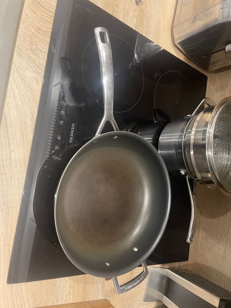 Le Creuset 24cm pan