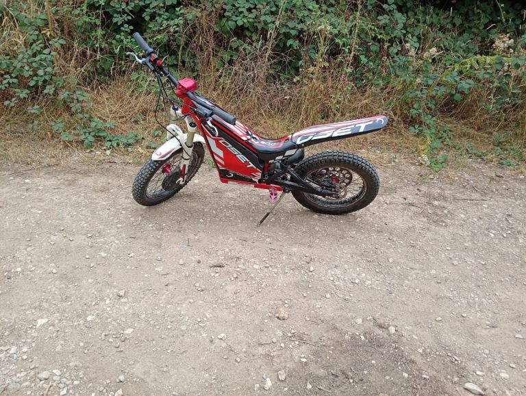 Oset 20.0 Electric Trials Bike Red/White
