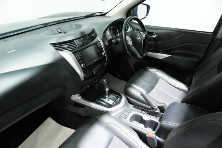 2020 Nissan Navara Double Cab Pick Up N-Guard 2.3dCi 190 TT 4WD Auto PICK UP DIESEL Automatic