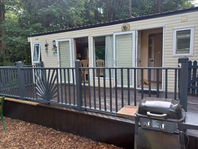 Sandhurst Super 37 2007Static caravan Lawrenny Quay 