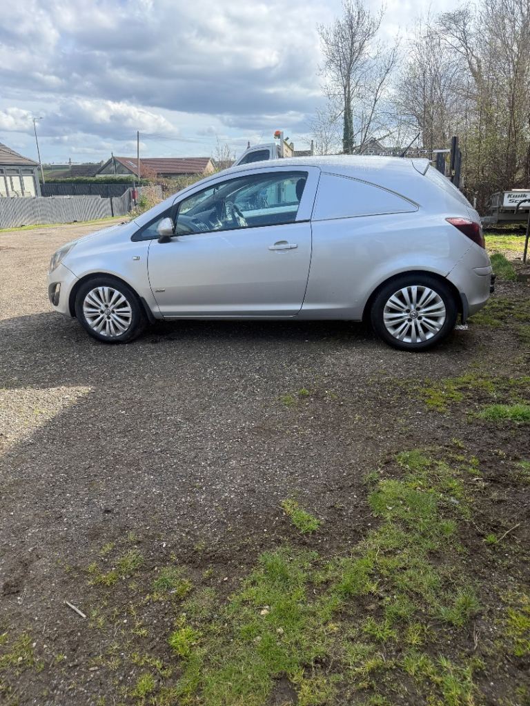 Corsa sportive van 