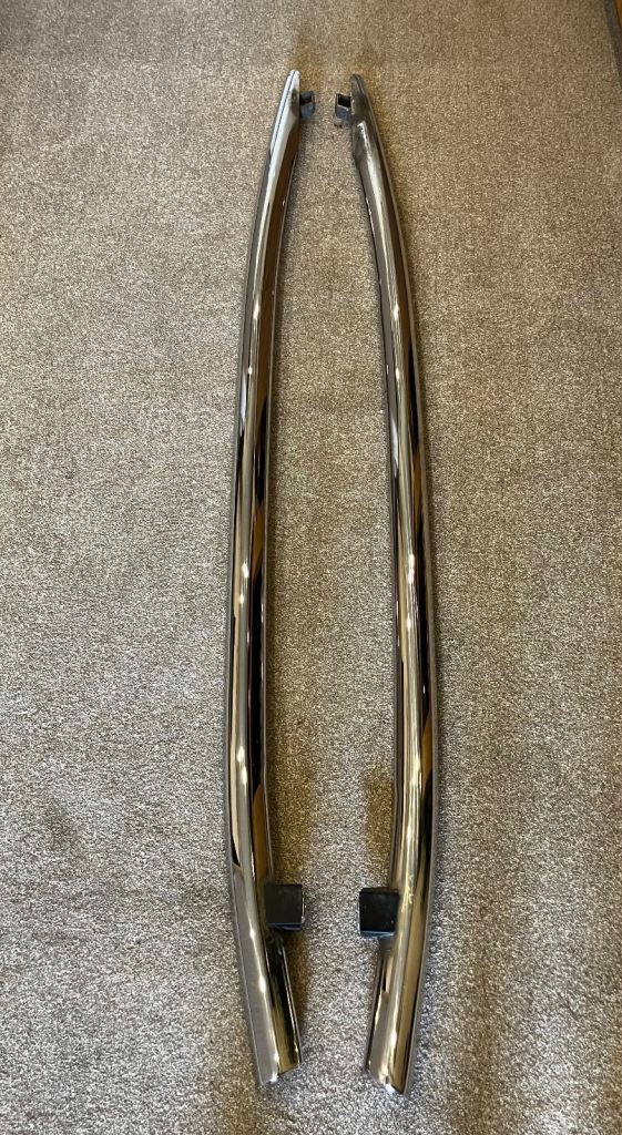 Range Rover sport l494 chrome side bars inc brackets. 