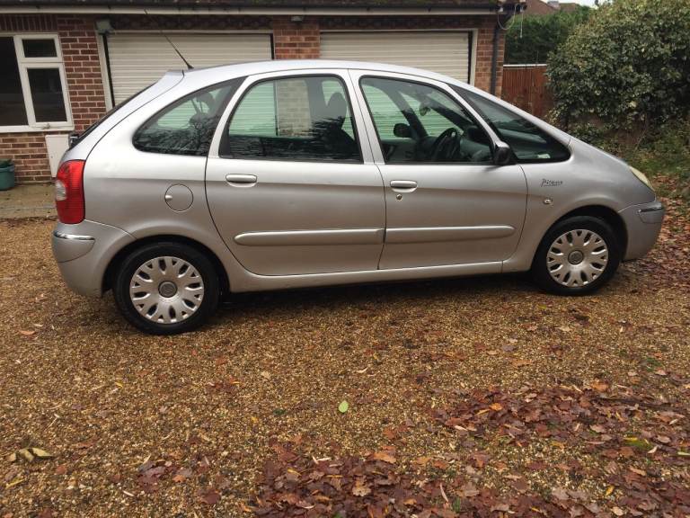 2005 CITROEN PICASSO 1.6 DIESEL ,LOW MILAGE. 55 MPG. £35 TAX,LONG MOT.