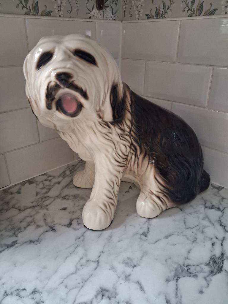 Large vintage pot ceramic sheepdog 