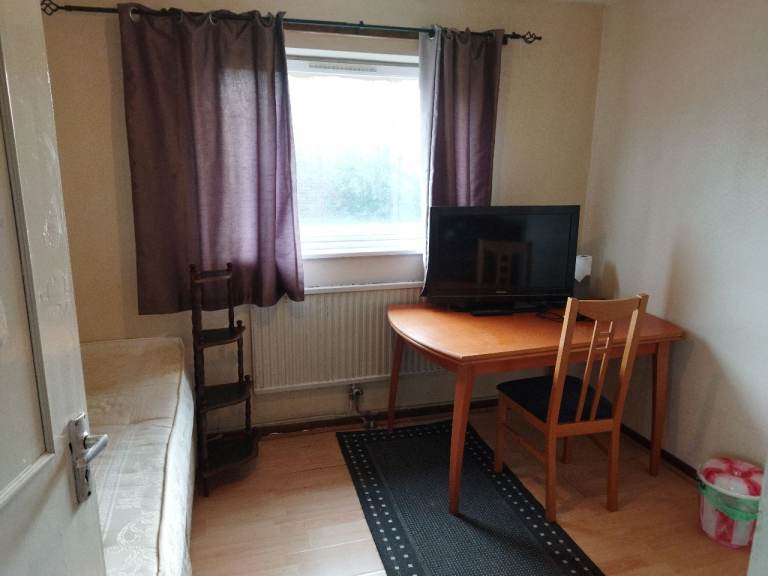 Spacious double room near canning town