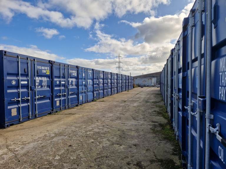 Self-Storage Units Aberdeen | Storage Yard with Containers | Storage123