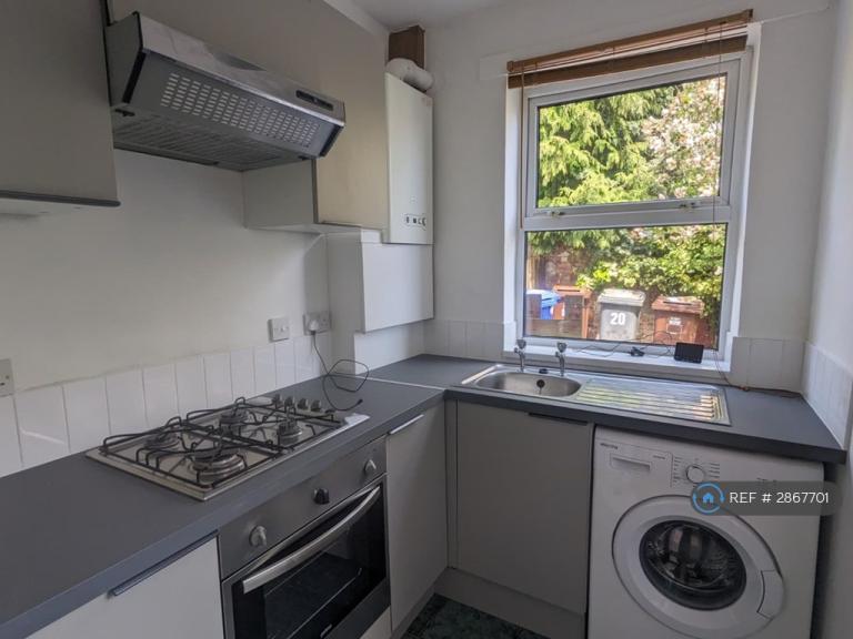 3 bedroom house in Springhouse Road, Sheffield, S10 (3 bed) (#2867701)