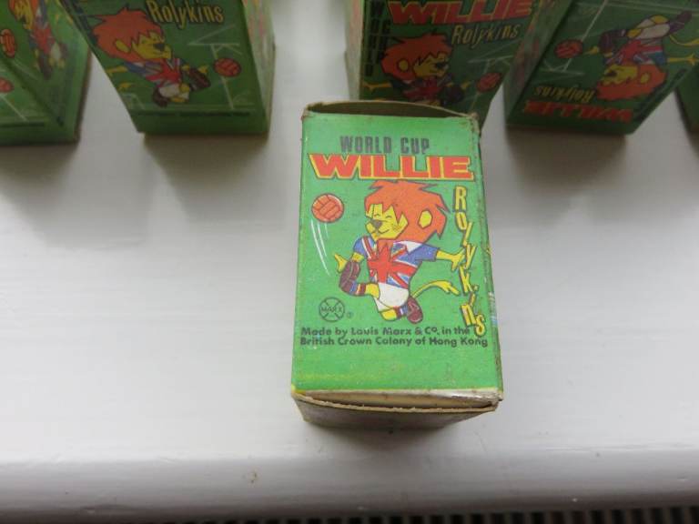 Rolykins World Cup Willie