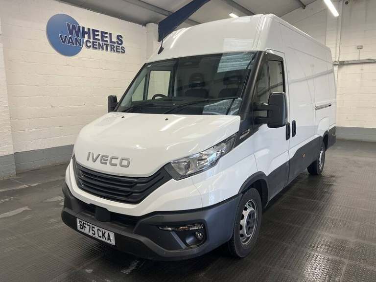 Iveco Daily 2.3D HPI 14V 35S 3520 Panel Van 5dr Diesel HiMatic MWB H2 Euro 6 (s/s) (136 Panel Van...