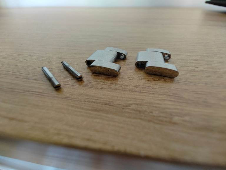 Genuine Rolex Submariner 116610LN Oyster Bracelet Links (x2) 97200 OEM – 20mm