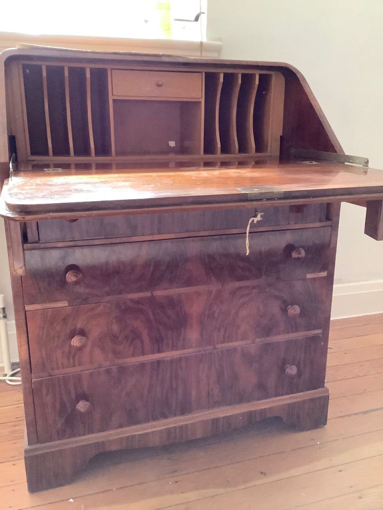 Mid century style chest of drawers / bureau / dresser 