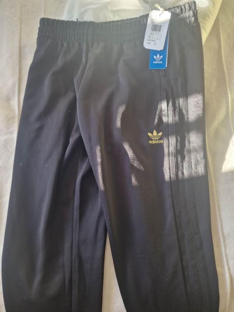 men's Adidas joggers / jogging bottoms size M / brand new never used with tags