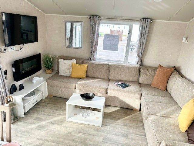 VILLA FOR SALE AT NEWBEACH HOLIDAY PARK, DYMCHURCH, HYTHE, TN29 0JX