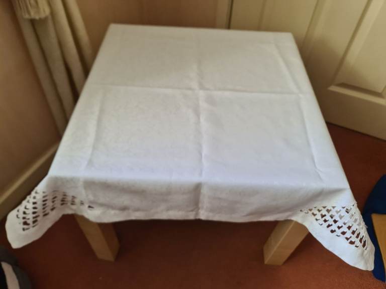 White polyester Tablecloth (82.5 x 83.5 cm) with Cutwork Detail – Good Condition