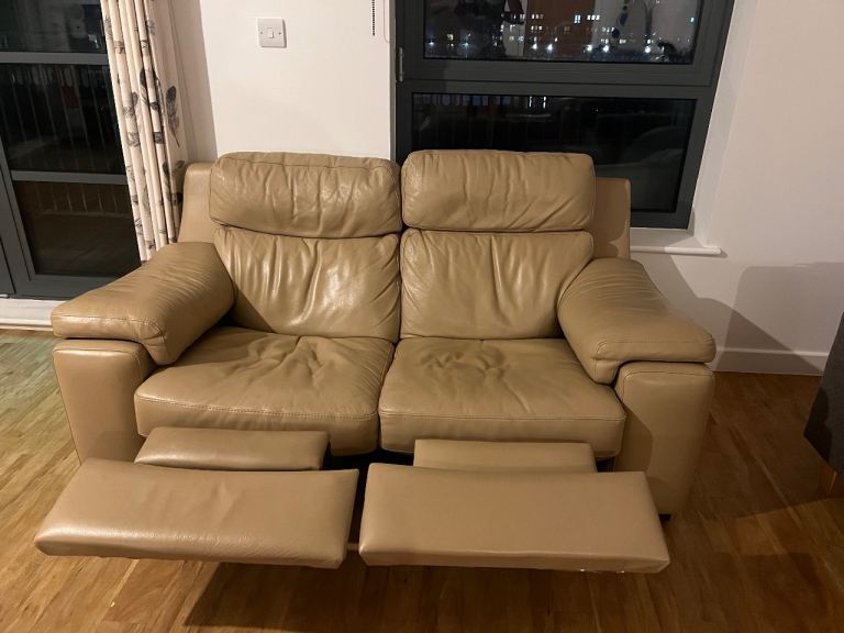 Get 2x Leather Recliner Sofas (3 Seater + 2 Seater)