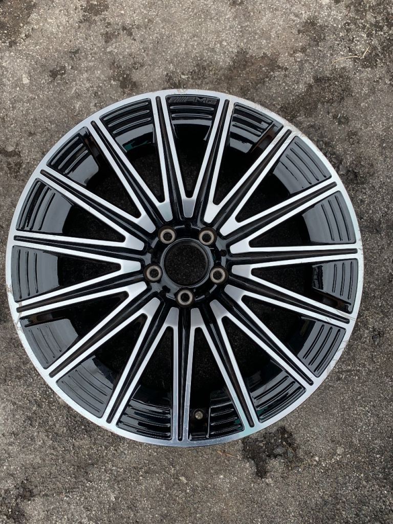 Mercedes GLB AMG 20" 8J Black diamond cut  alloy wheel - A2474015200