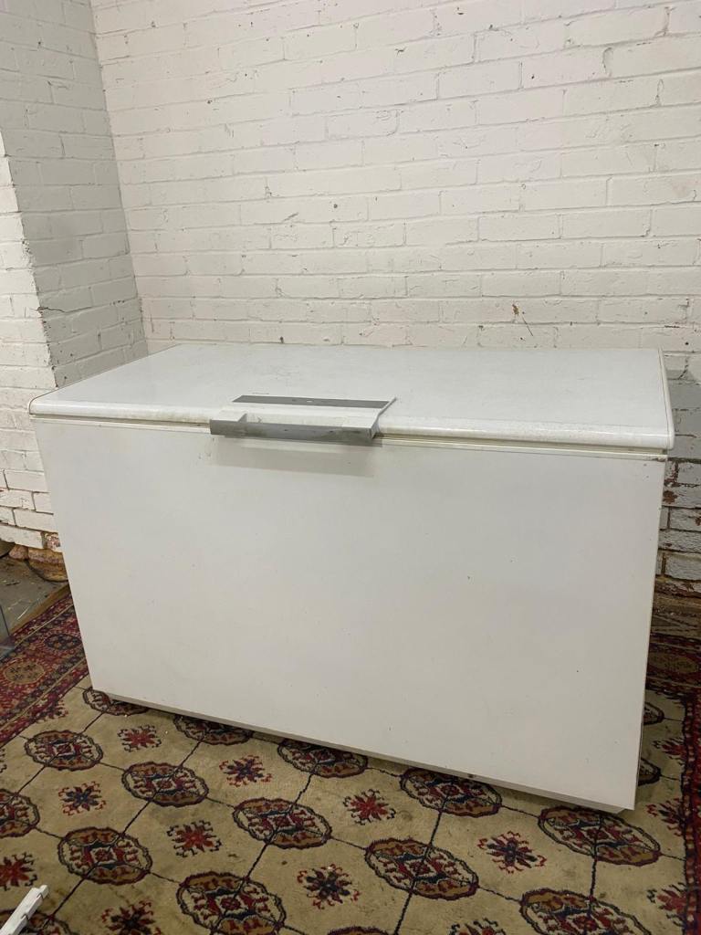 ✅🚐🚐Beautiful 400L Commercial Chest Freezer For Sale £279