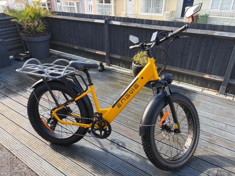 ENGWE E26 Electric Fat Tyre Bike – 37 Miles – Delivery Rack & Extras