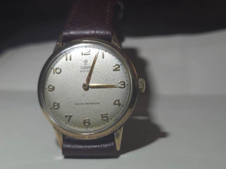 ROLEX TUDOR MENS WATCH 1960S IN 9CT GOLD, WORKING  NEW LEATHER STRAP & CRYSTAL 