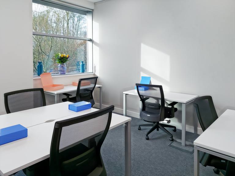 Maidstone - ME14 3EN \ Find Office Space with 5 Desks