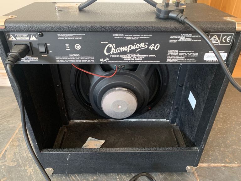 Fender champion 40 guitar amp