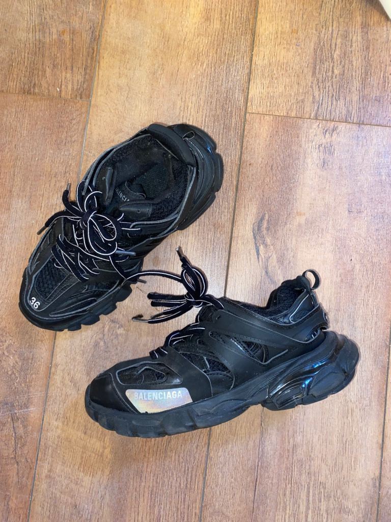 Balenciaga triple black