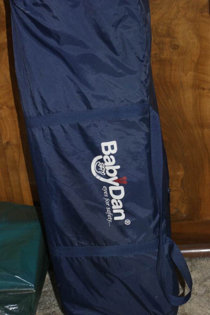 BabyDan Travel Cot in Blue – Good Condition