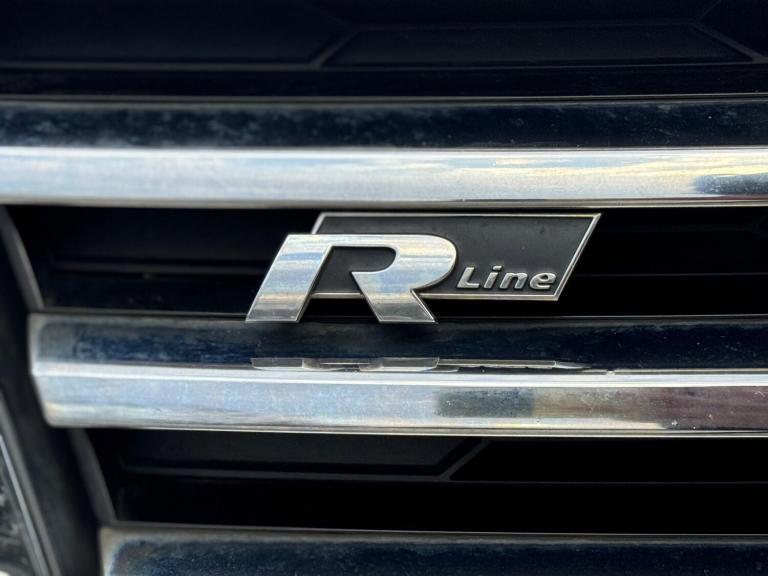 2016 Volkswagen Touareg 3.0 TDI V6 BlueMotion Tech R-Line Tiptronic 4WD Euro 6 (s/s) 5dr ESTATE D...