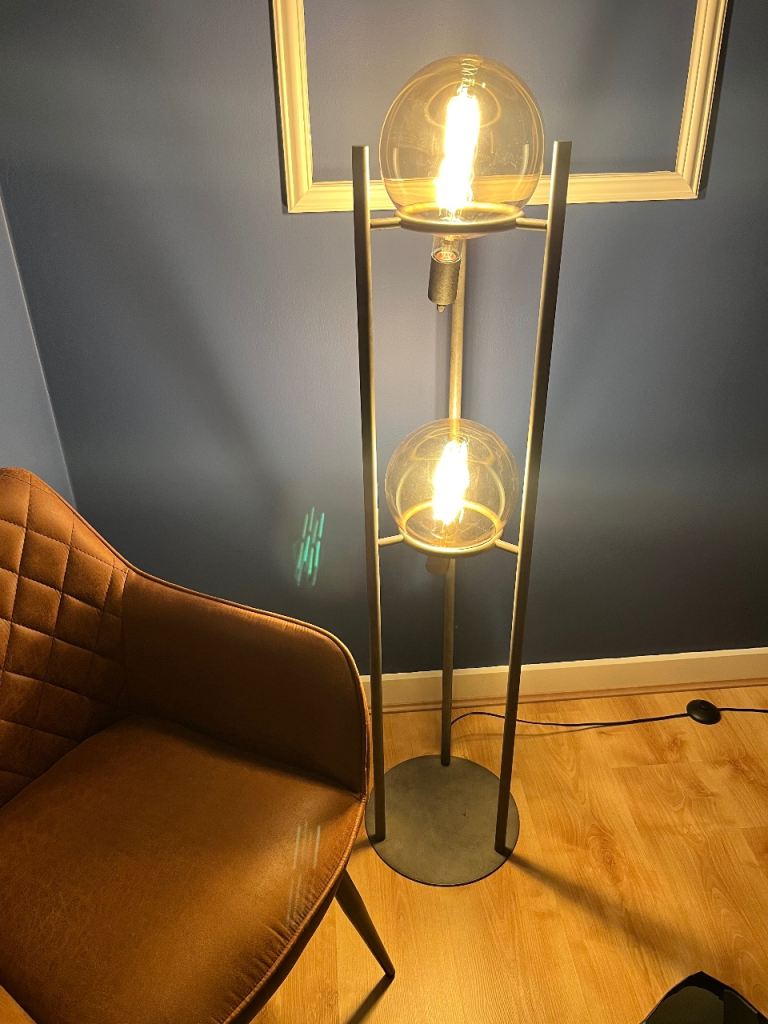 Rustic style floor lamp 