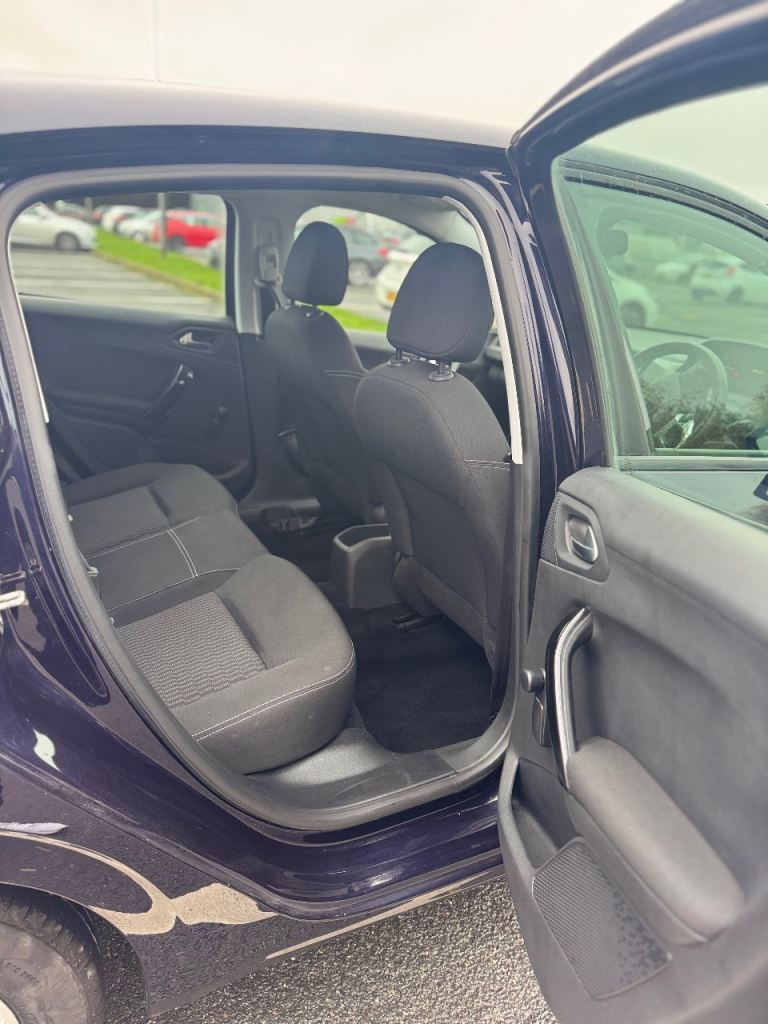 Peugeot, 208, Hatchback, 2018, Manual, 1199 (cc), 5 doors