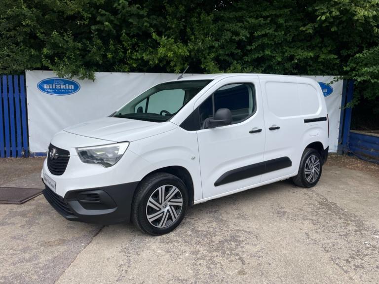 2019 Vauxhall Combo 2300 1.6 Turbo D 100ps H1 Edition Diesel Van In White PANEL VAN Diesel Manual
