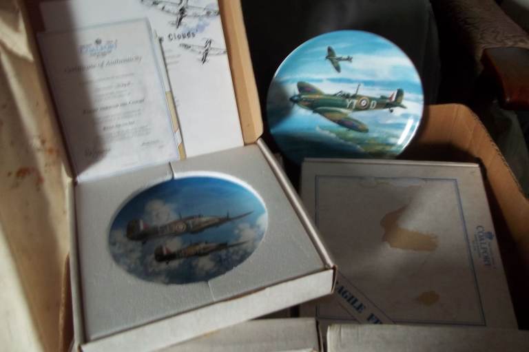 WW2 Fighter Plane Collector Plates – Mint Condition with Boxes