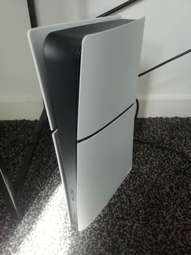 Sony PlayStation 5 Console – White, Good Condition