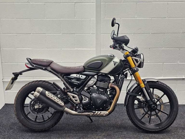 TRIUMPH SCRAMBLER 400X ** 3474 miles - All Keys and Books - January 2027 MOT **