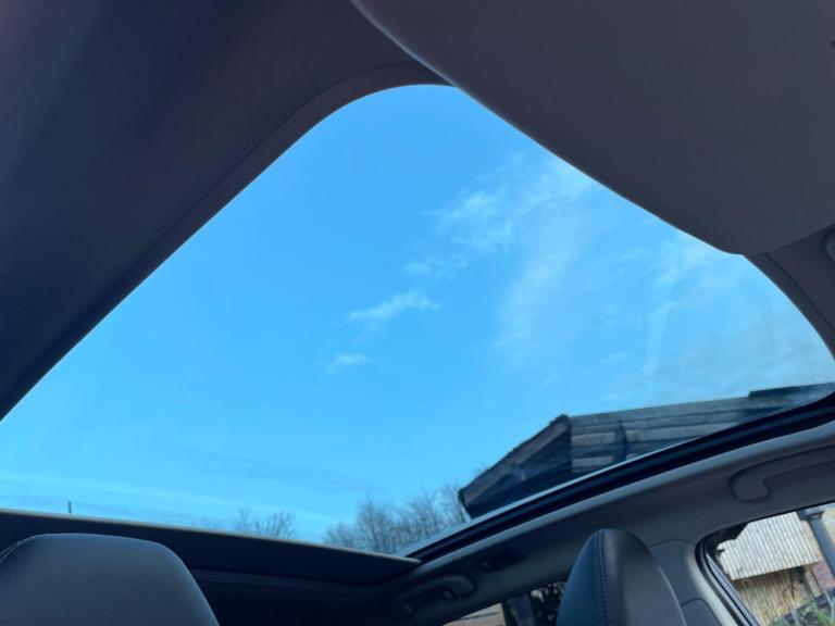 2015 Nissan Qashqai 1.6 dCi Tekna 2WD Euro 6 (s/s) 5dr HATCHBACK Diesel Manual