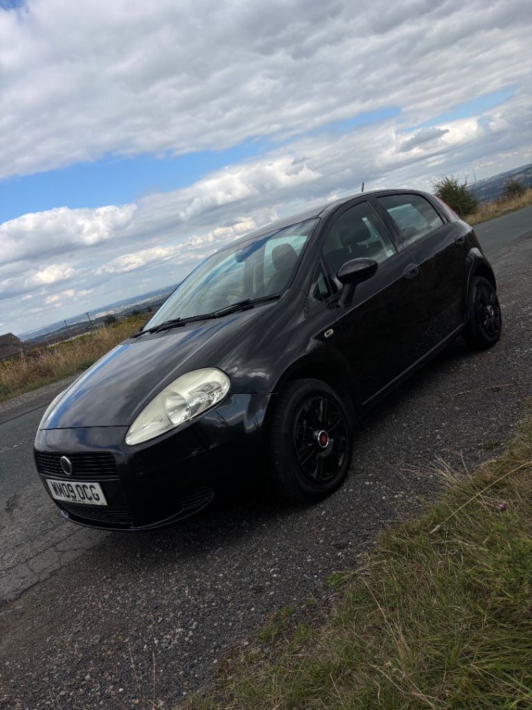Fiat, GRANDE PUNTO, Hatchback, 2009, Semi-Auto, 1368 (cc), 5 doors