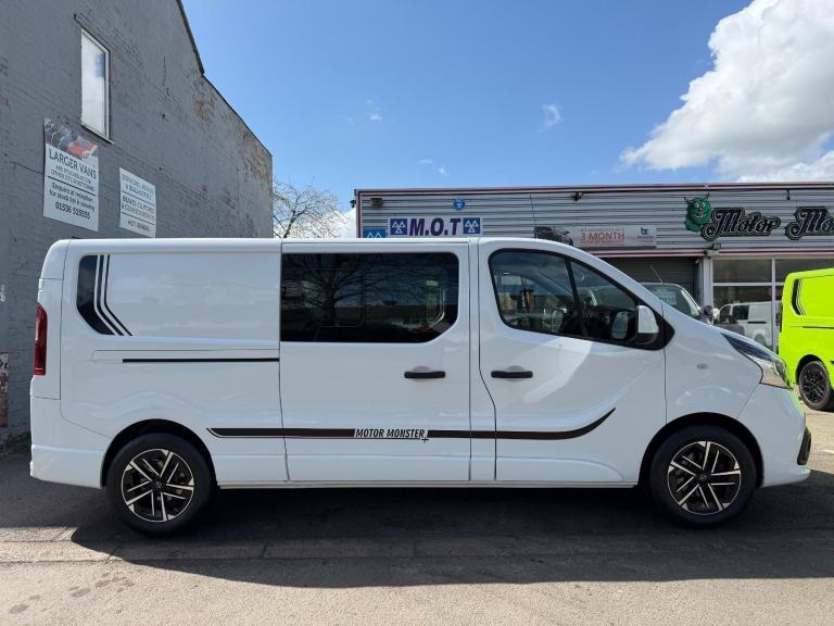 Nissan NV300 2.0 dCi 30 Tekna 6 Seat LWB Automatic Crew Van  DIESEL 2020/70
