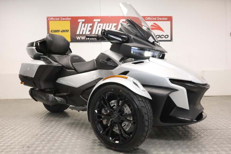 2025 Can-Am Spyder RT Limited Trike Hyper Silver Metallic - IN STOCK NOW 