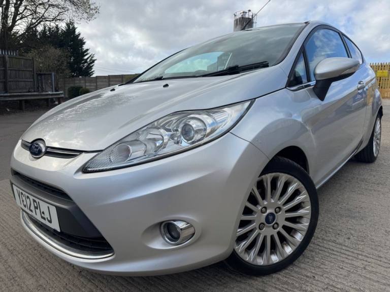 FORD FIESTA TITANIUM 1.4 3 DOOR*1 LADY OWNER*FULL SERVICE HISTORY*12 MONTHS MOT