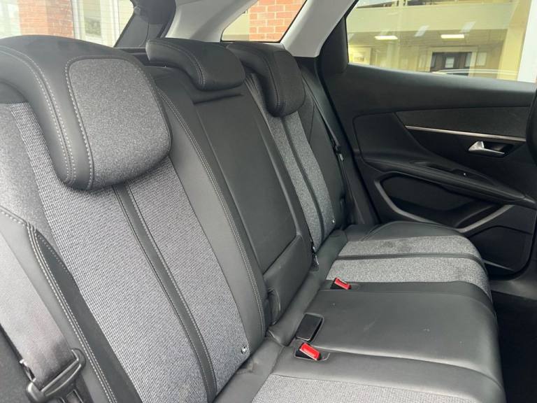 2019 Peugeot 3008 1.5 HDi Allure  HATCHBACK Diesel Manual