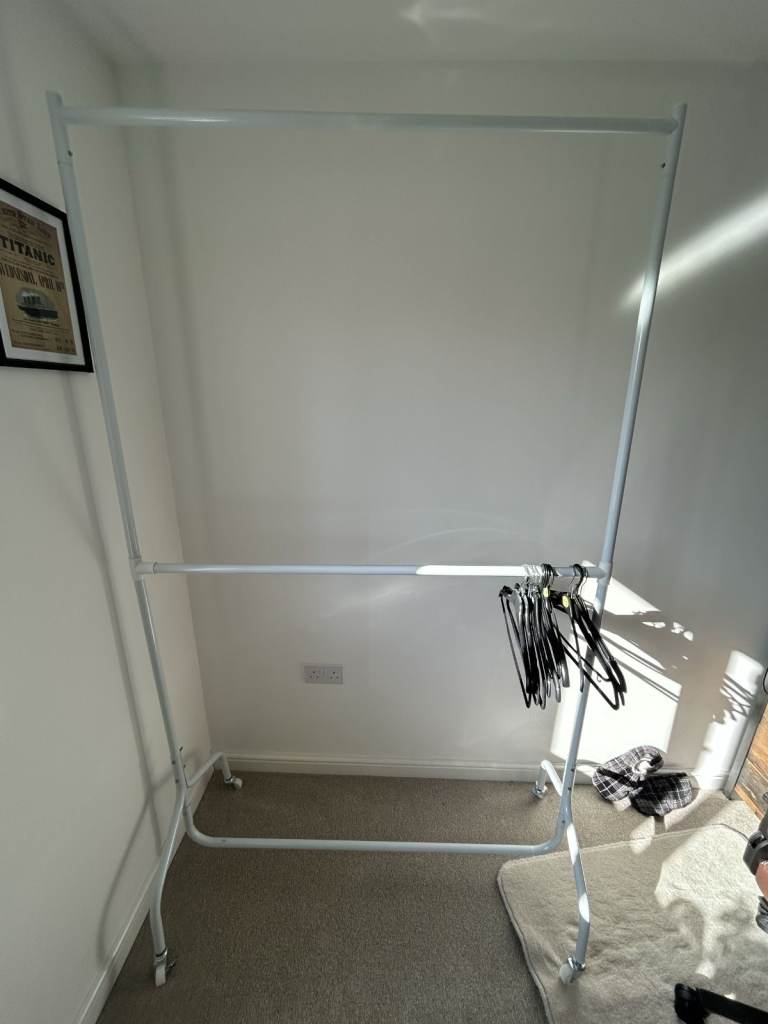 2 Tier Clothes Rail on Wheels