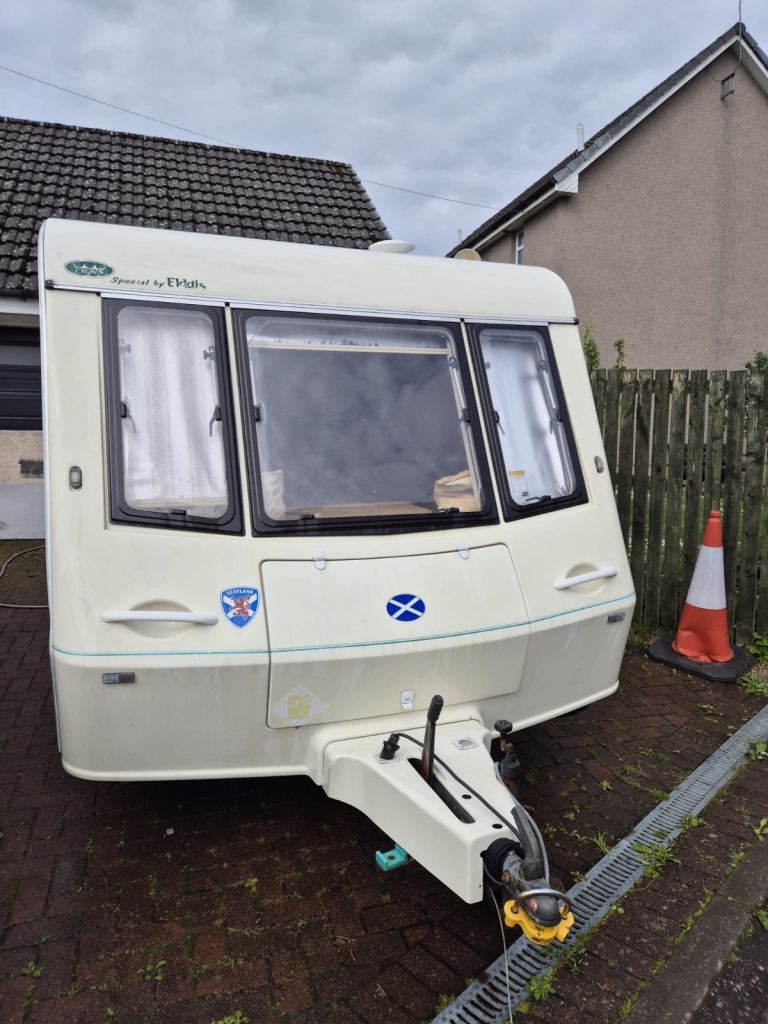  4 Berth  caravan  & large Awning 