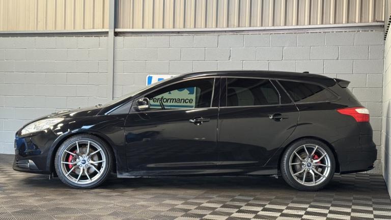 FORD FOCUS 2.0 T EcoBoost ST-3 Black Manual Petrol 2013