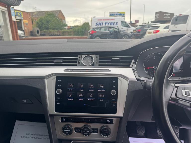 2018 Volkswagen Passat 2.0 TDI SE Business 5dr ++ SAT NAV / ULEZ / DAB / 65.7 MPG ++ ESTATE Diese...