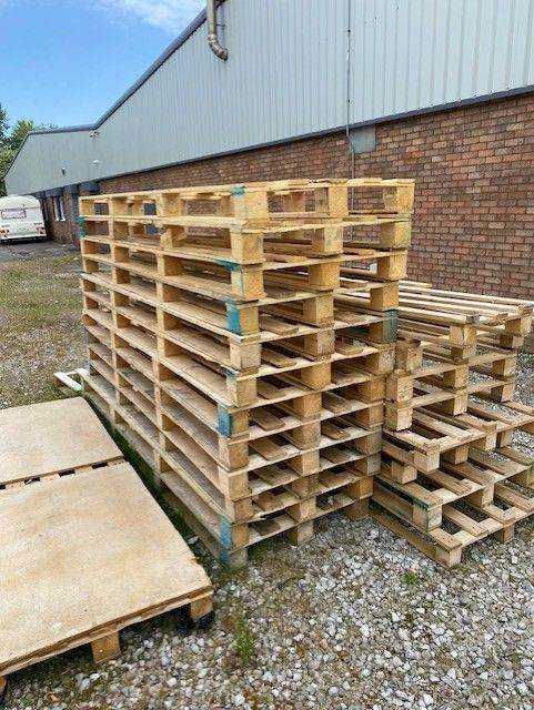 Large Pallets for free collection only