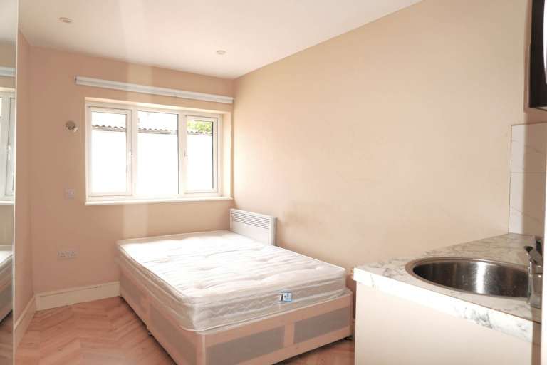 1 bedroom in Rosebank Road, Hanwell