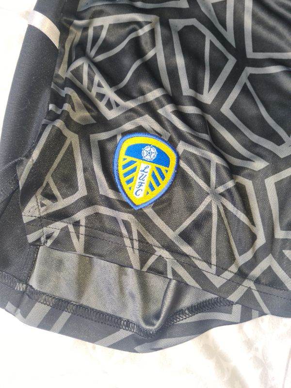 Leeds united Adidas shorts size xs excellent condition 1st 2c will buy 