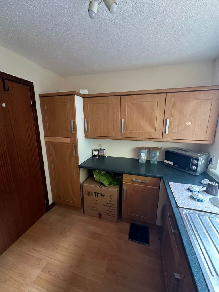 Furnished 2-Bed Family Home in Newton Mearns