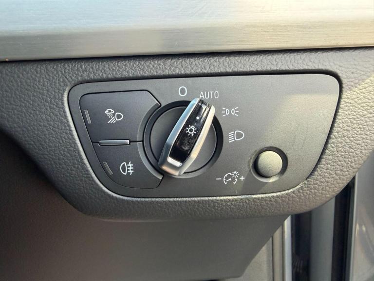 2017 Audi Q5 2.0 TDI S line SUV 5dr Diesel S Tronic quattro Euro 6 (s/s) (190 ps) ESTATE Diesel A...